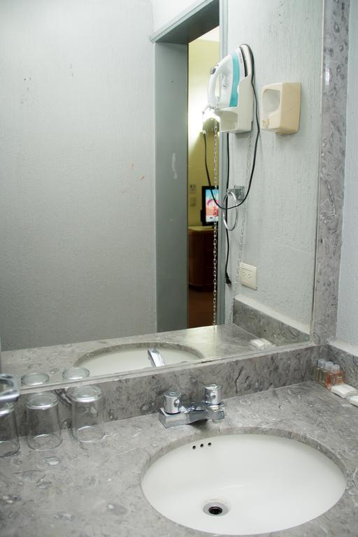 Hotel Guidi Linares Zewnętrze zdjęcie