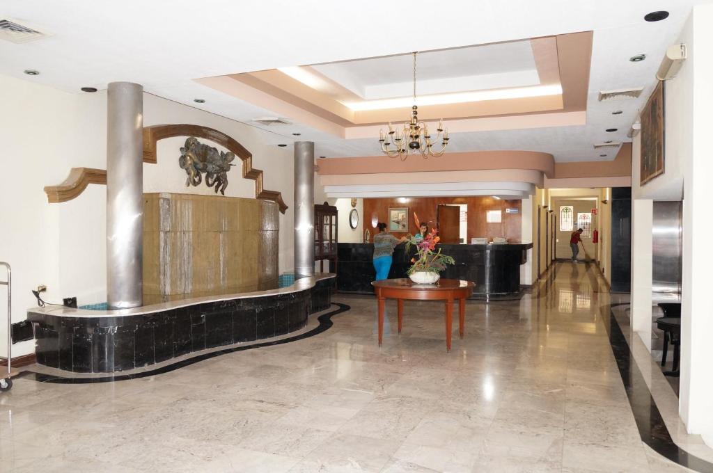 Hotel Guidi Linares Zewnętrze zdjęcie