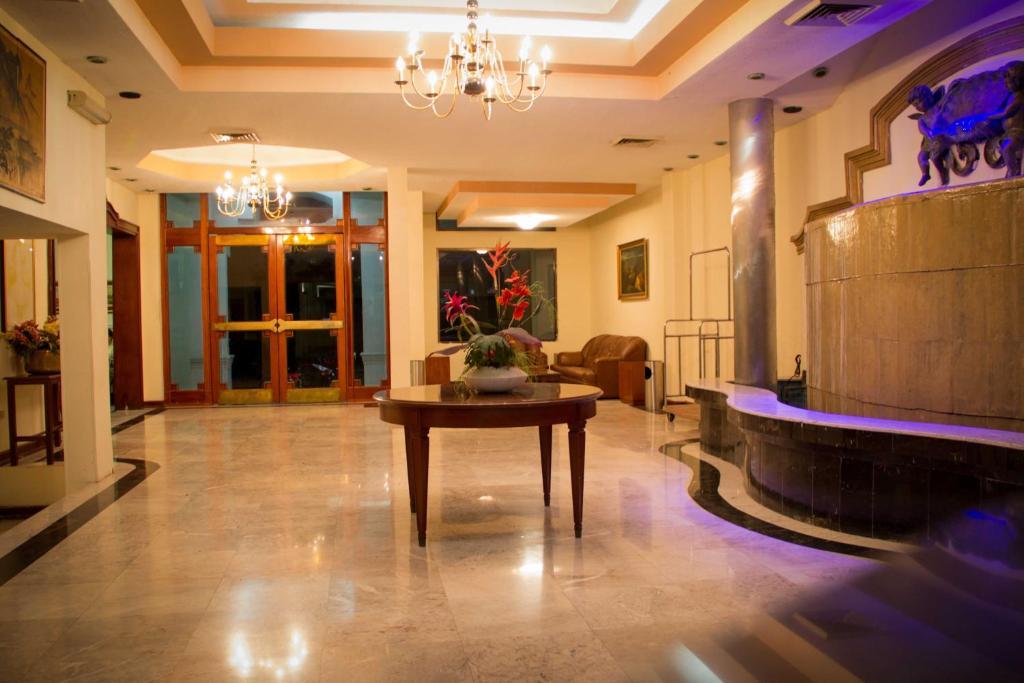 Hotel Guidi Linares Zewnętrze zdjęcie