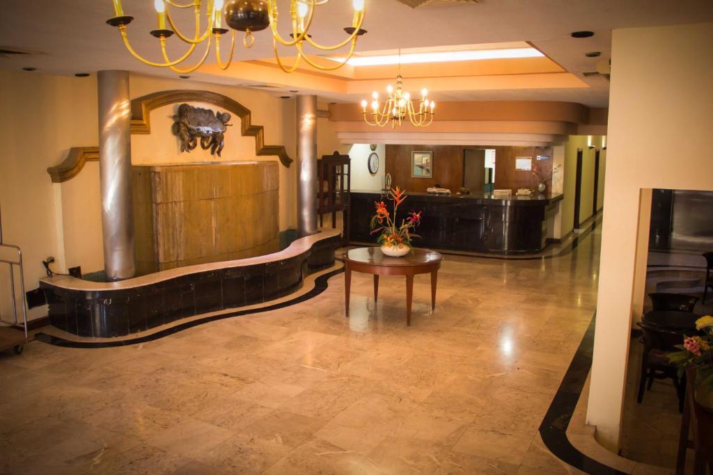 Hotel Guidi Linares Zewnętrze zdjęcie